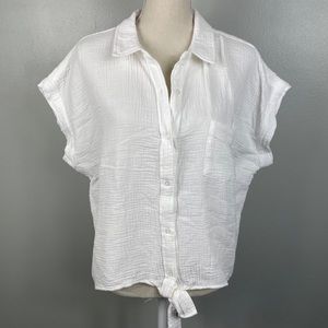 Marled || White Crinkled Cotton Button Down Tee